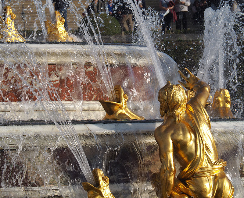 Fontaine d'arts décoratifs de la période classique