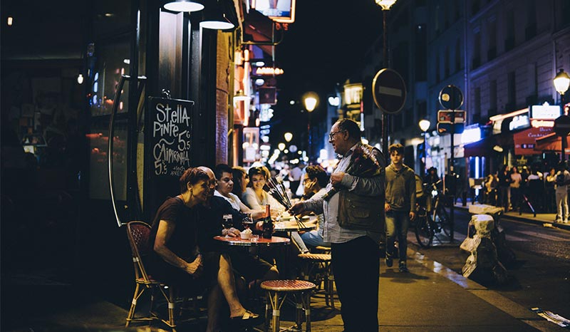 Paris ambiance nuit blache