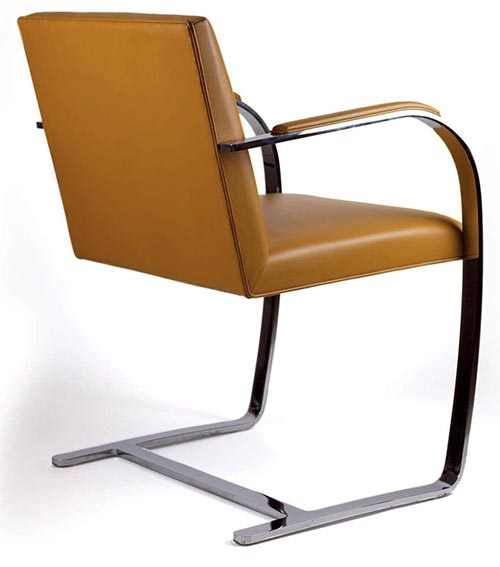 fauteuil brno du designer Ludwig Mies van der ROhe en cuir marron cognac